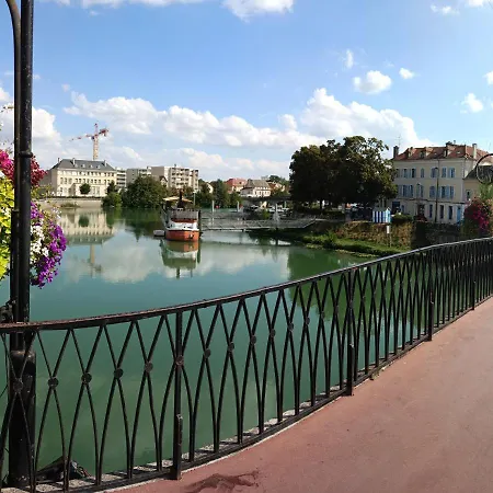 Paris & Disney - Les Bords De Marne Meaux Exterior photo